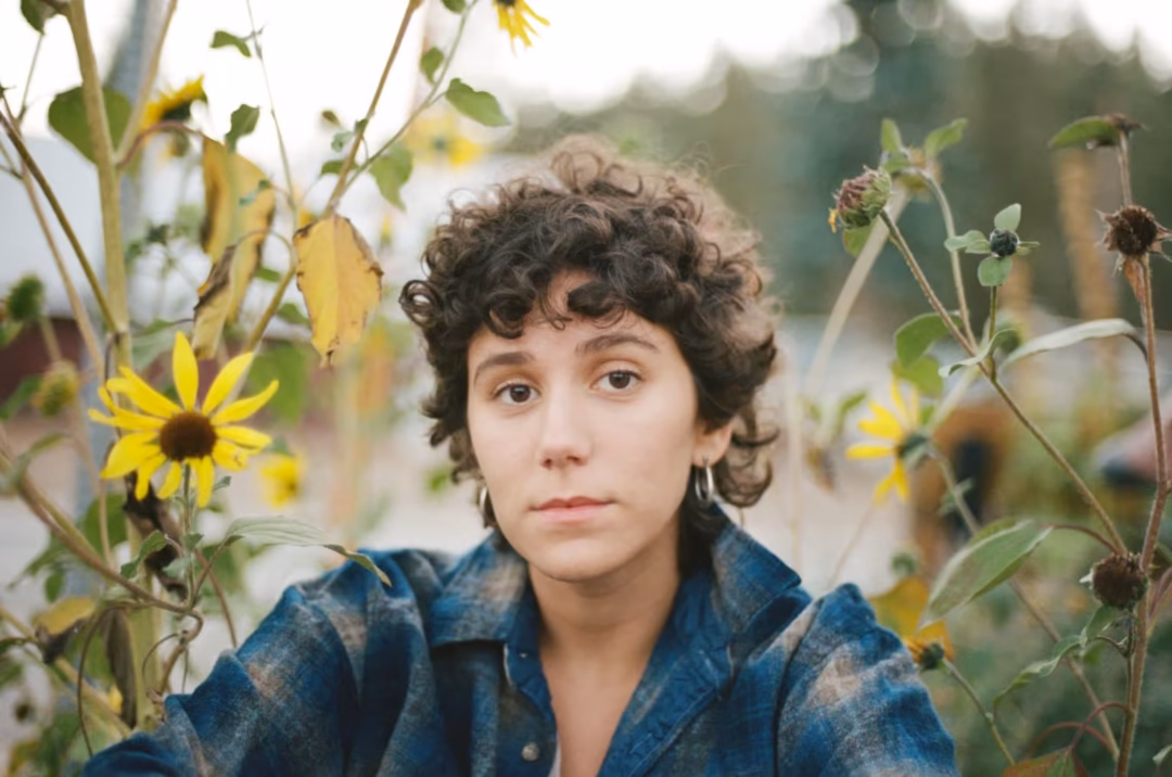 Olive-Klug-_Out-of-Line_-Press-Photo-by-Rae-Eubanks-4-1536×1018